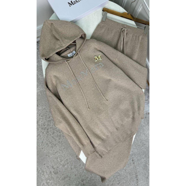 Костюм Max Mara 