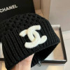 Стильная шерстяная шапка Chanel