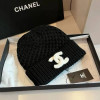 Стильная шерстяная шапка Chanel