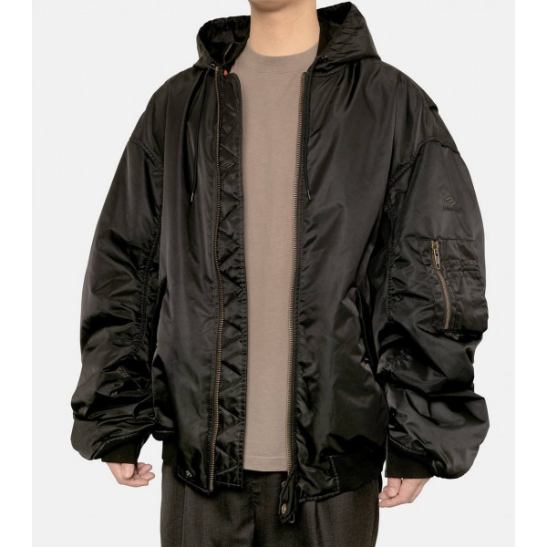 Бомбер Balenciaga 