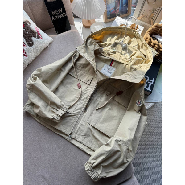 Ветровка Moncler