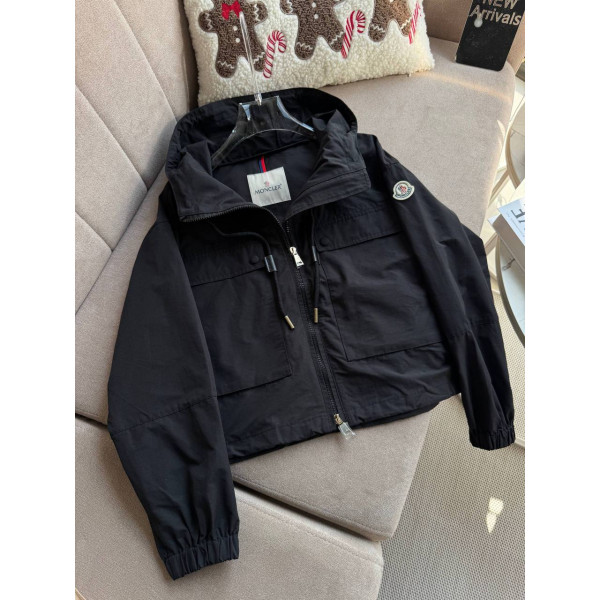 Ветровка женская Moncler