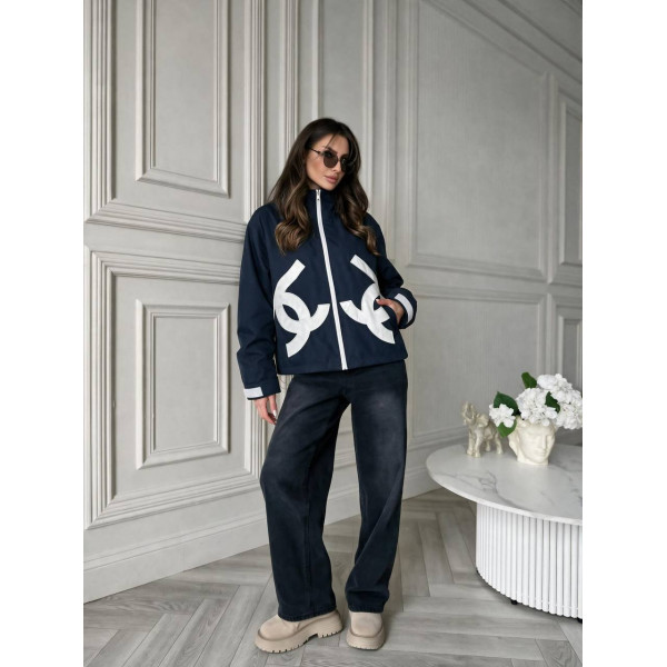 Стильная куртка-ветровка Chanel
